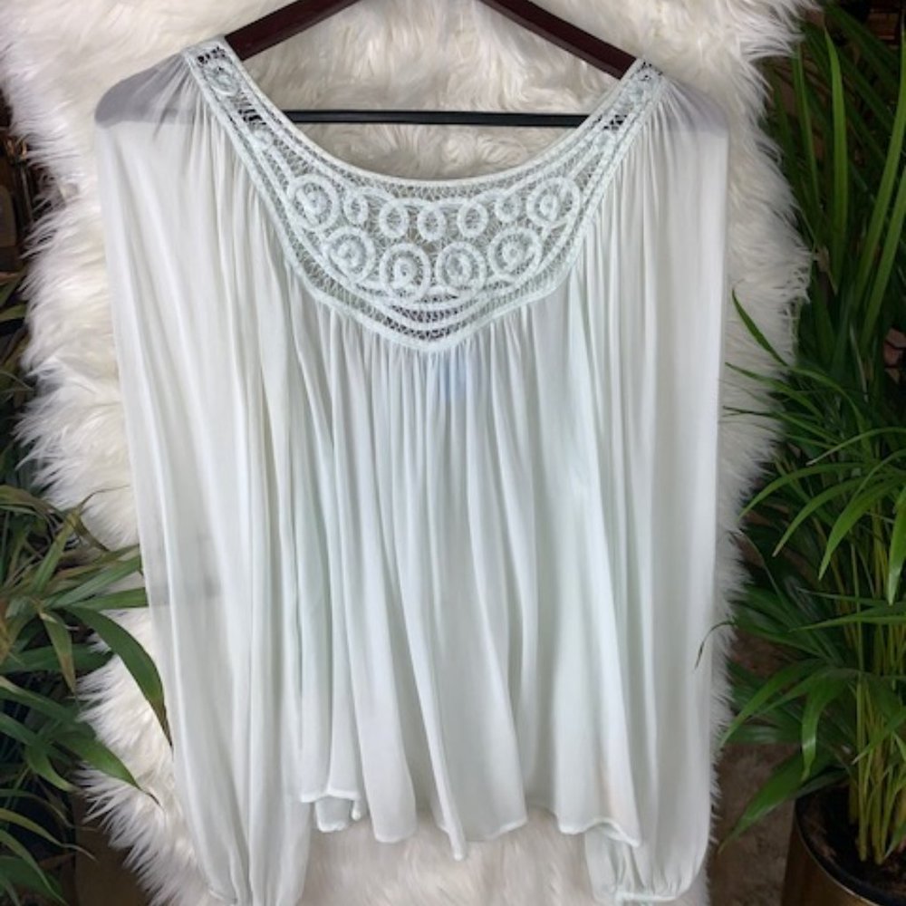 Anthropologie • Flowy Viscose Blouse • M